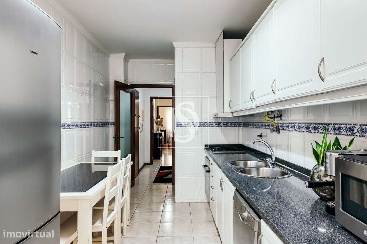 Apartamento T3 no centro de Vila Verde, com garagem fechada e duas fre-11