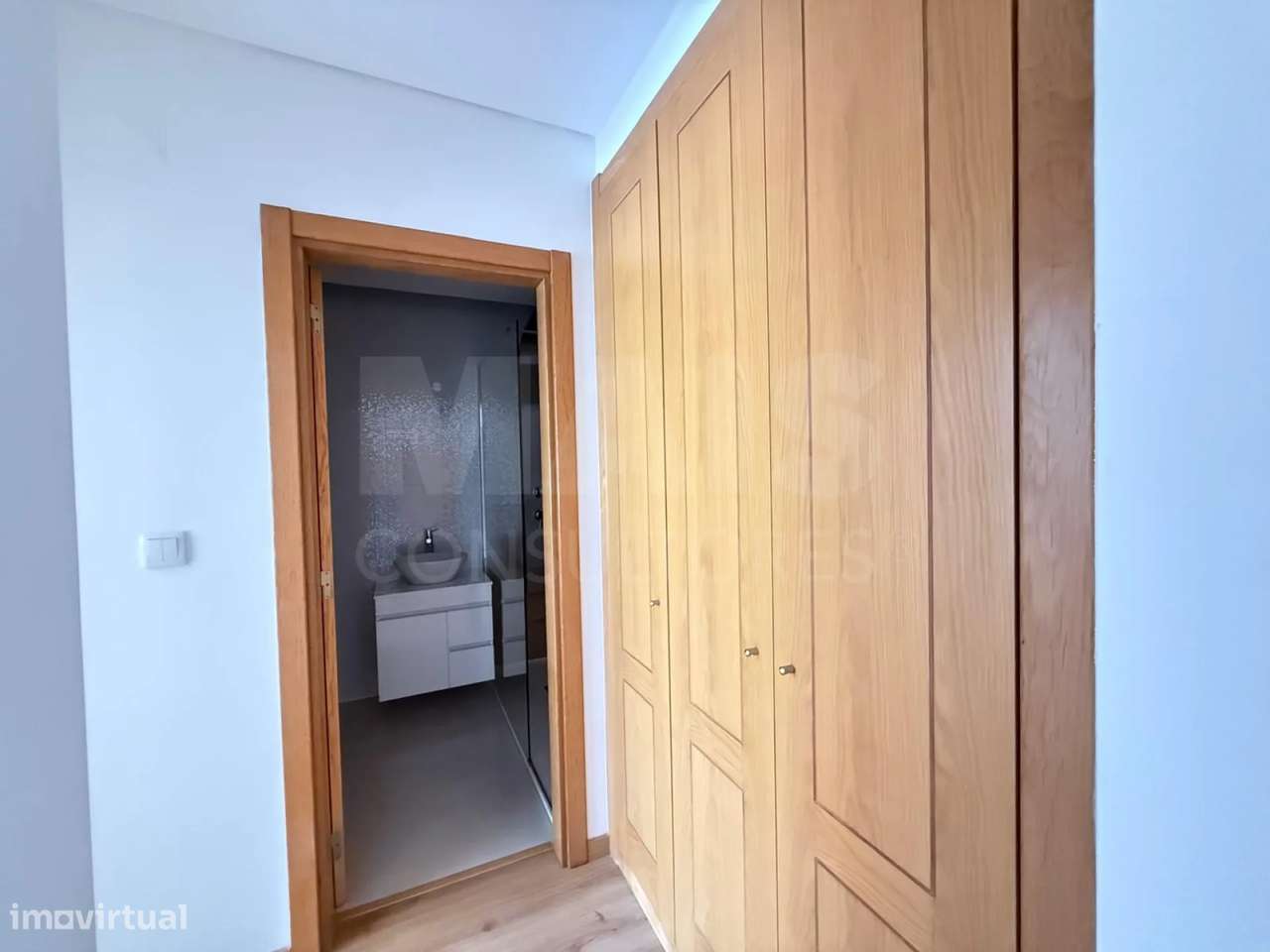 Apartamento T2 Semi-Novo | Terraço | Garagem | Bombarral-11