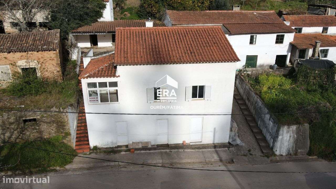 Moradia T4 localizada em Arega, Figueiró dos Vinhos - Grande imagem: 2/12