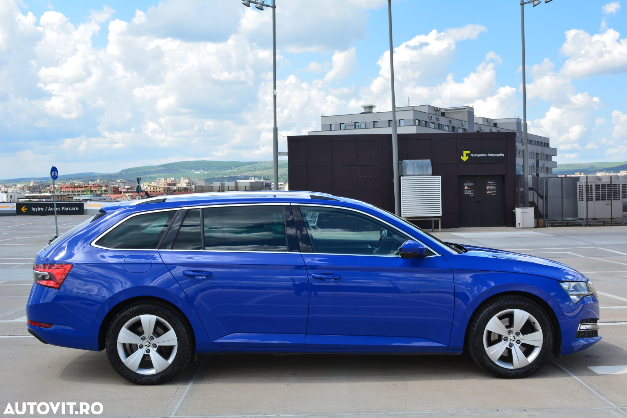 Skoda Superb 2.0 TDI DSG Premium Edition - 6