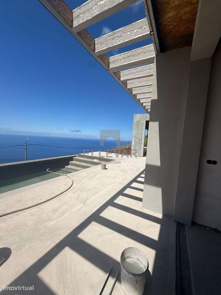MORADIA T3 COM VISTA MAR NA CALHETA-16