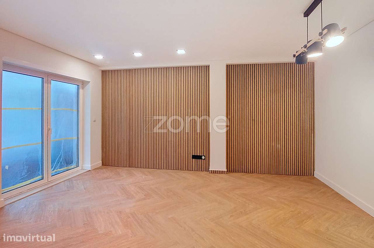 Apartamento T2 Premium com Terraço no Vale das Flores-3