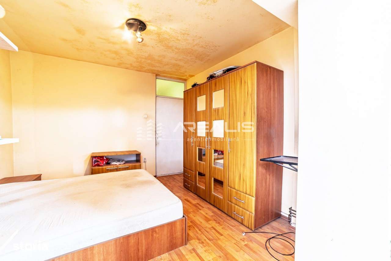 Apartament spațios 3 camere, central-5