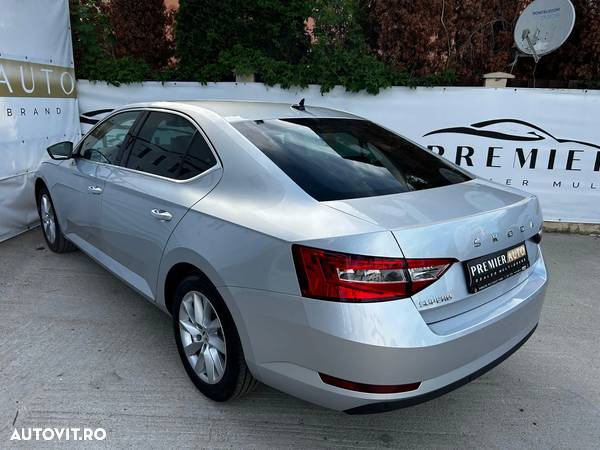 Skoda Superb 2.0 TDI DSG Style - 15