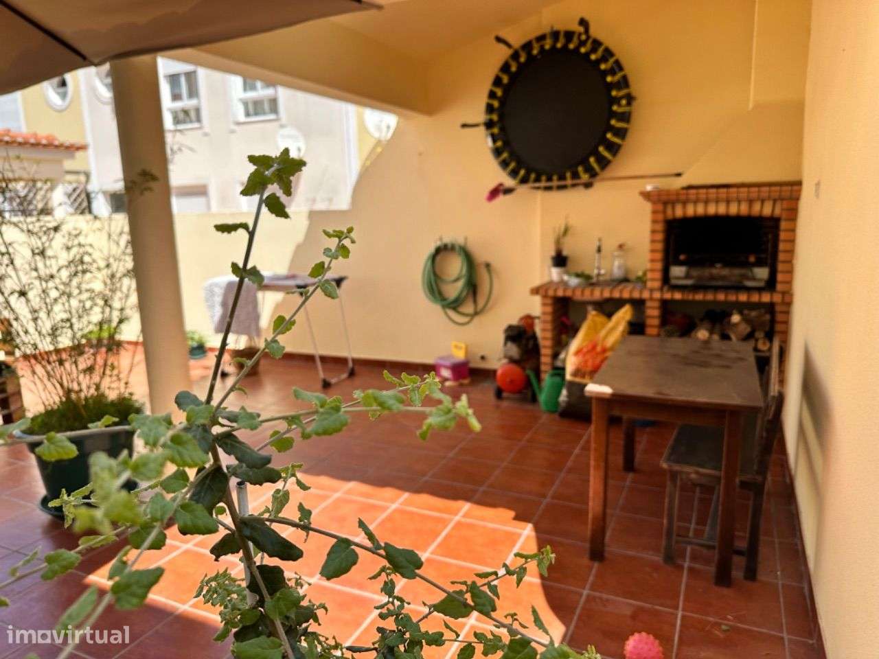 T3 duplex com terraço. Excelentes áreas.-1