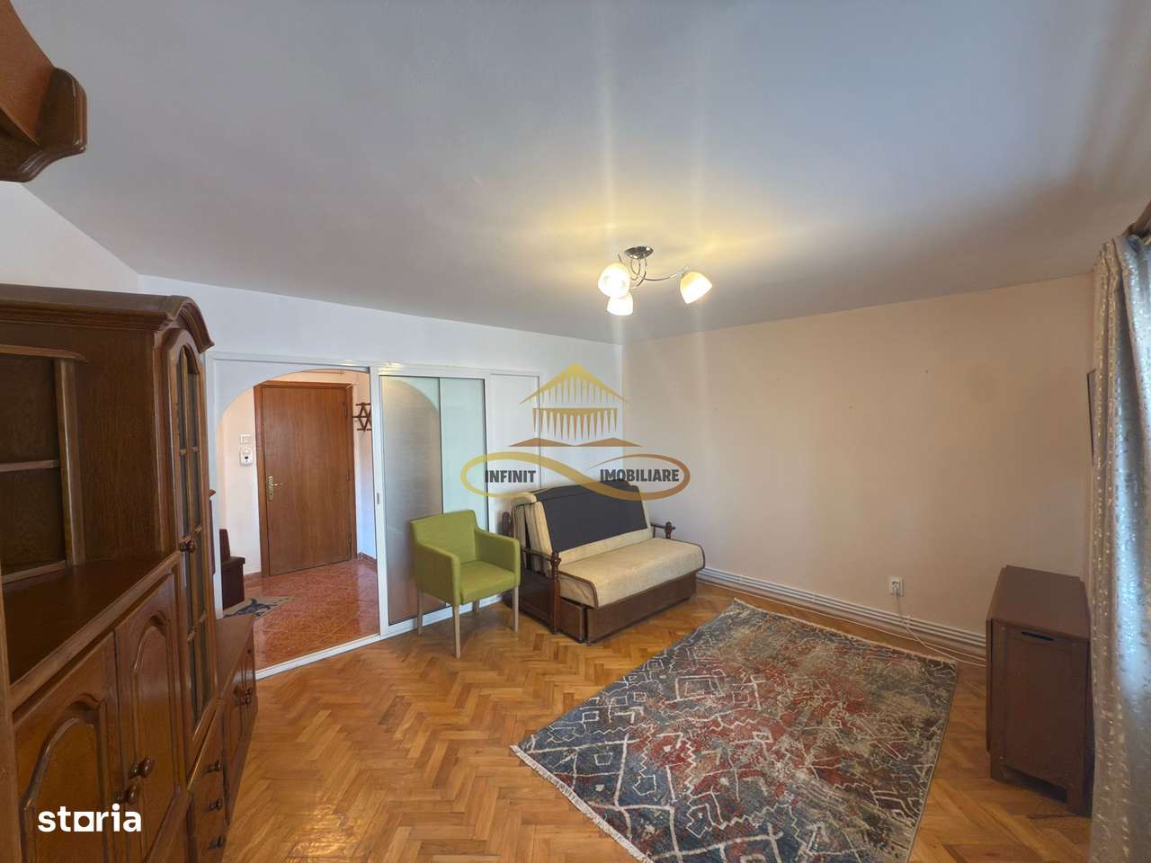Garsoniera de vanzare langa parcul catedralei Bacau-9