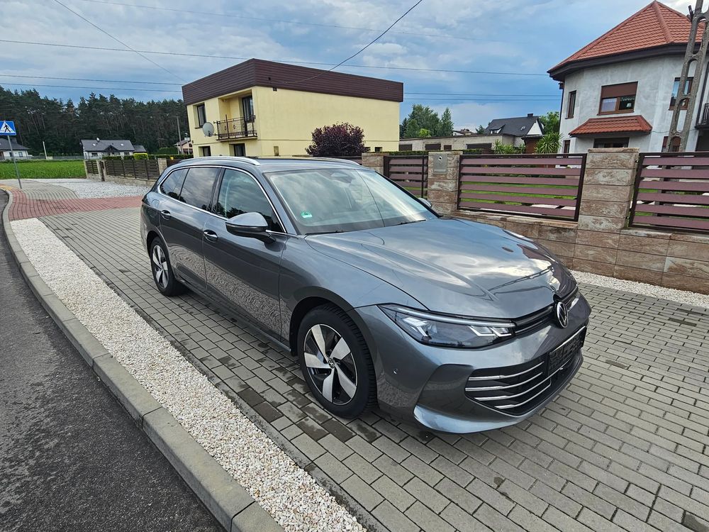 Volkswagen Passat B9 1.5 TSI EVO Elegance DSG 2025