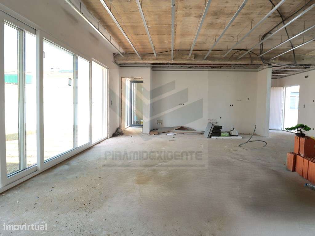 Moradia, Lavandaria, Piscina, Excelente Localização AZEITÃO!-9