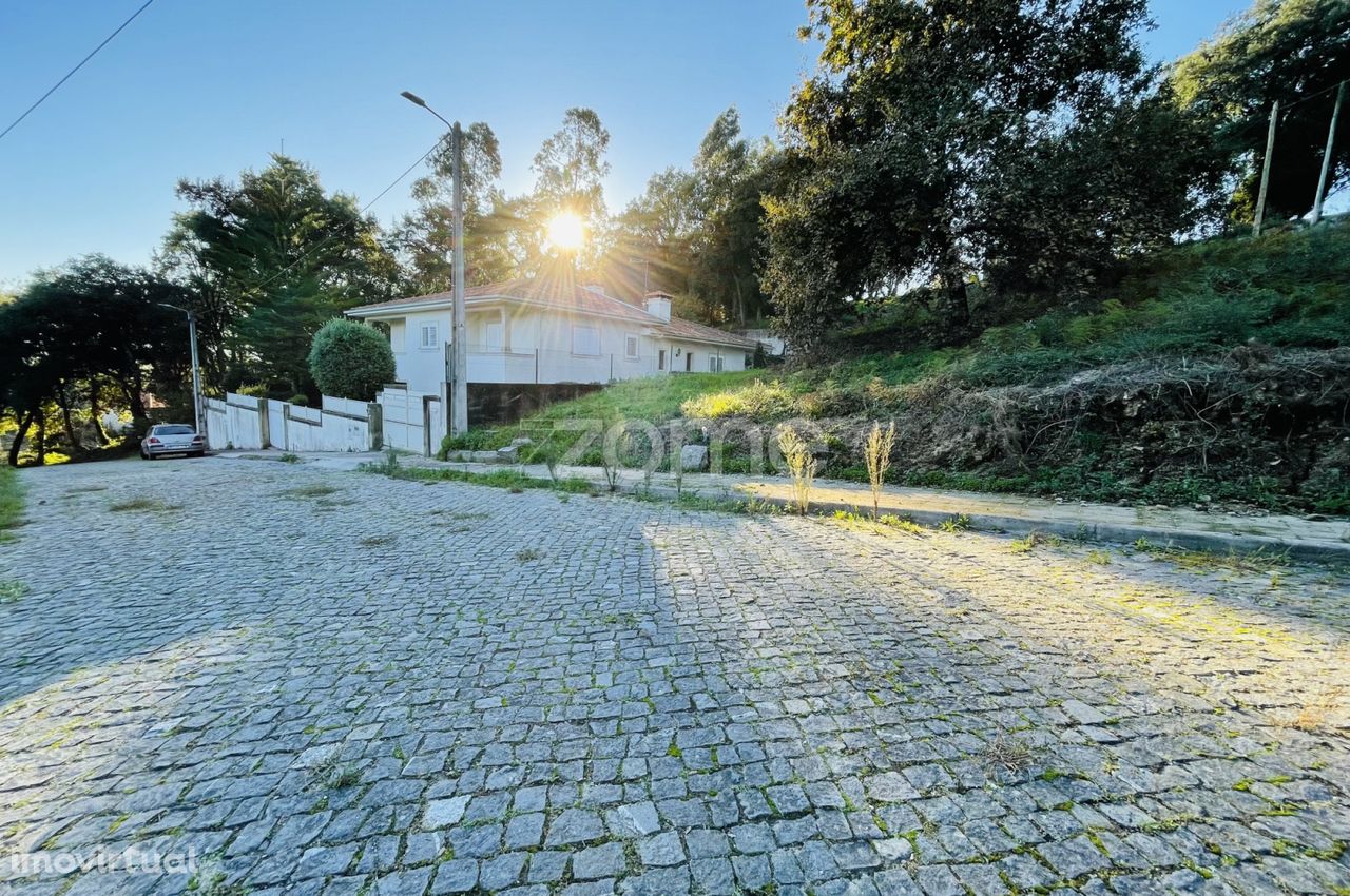 Terreno de Construção com 727m2 por 55.000€ em Lama, Santo Tirso