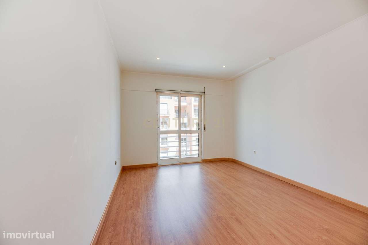 T3 moderno único na urbanização da Anta-16