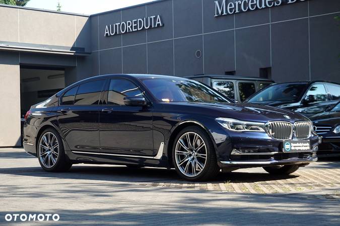 BMW Seria 7 750i xDrive - 3