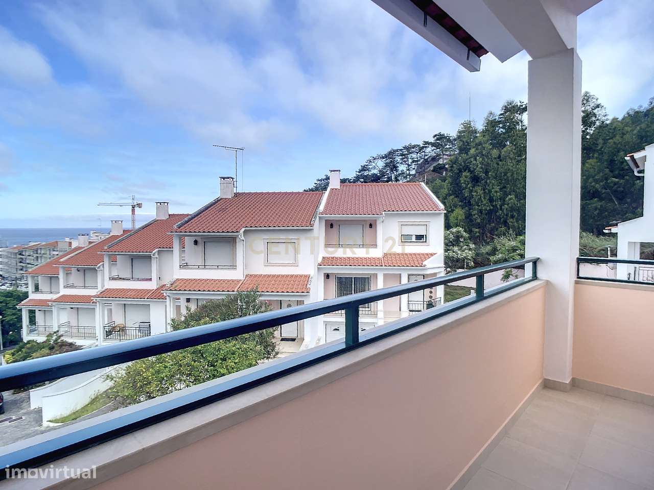 Moradia V3 inserida em condomínio fechado com  excelentes vistas de ma - Grande imagem: 4/52