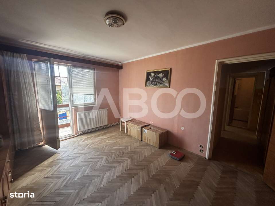 Apartament de vanzare 3 camere 50 mp utili zona Mihai Viteazul - Imagine principală: 1/9