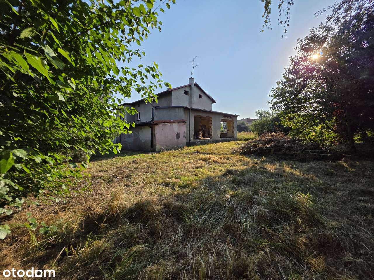 Wolnostojący dom z piwnicą i garażem w Zabrzu