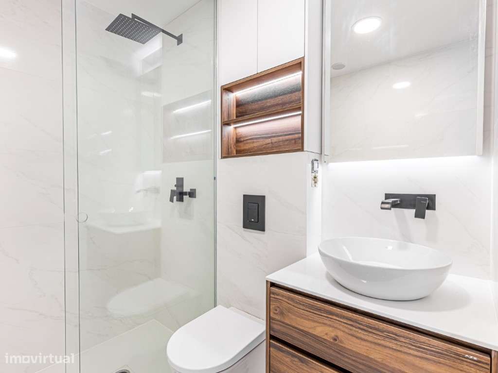 Apartamento T3+1 | Garagem em 'BOX' p/ 2 Viaturas | 2 Terraços-18