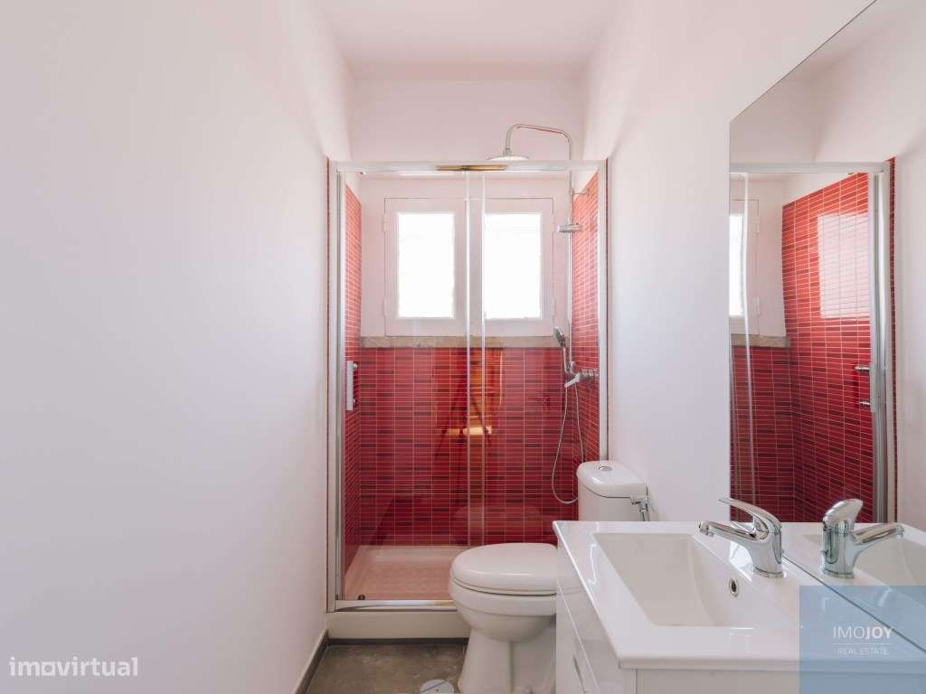 Apartamento T4 com Varanda no Último Piso em Alvalade Junto ao Camp...-18