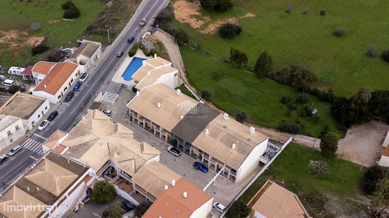 Moradia em Banda T3 em Condomínio fechado com Piscina-31