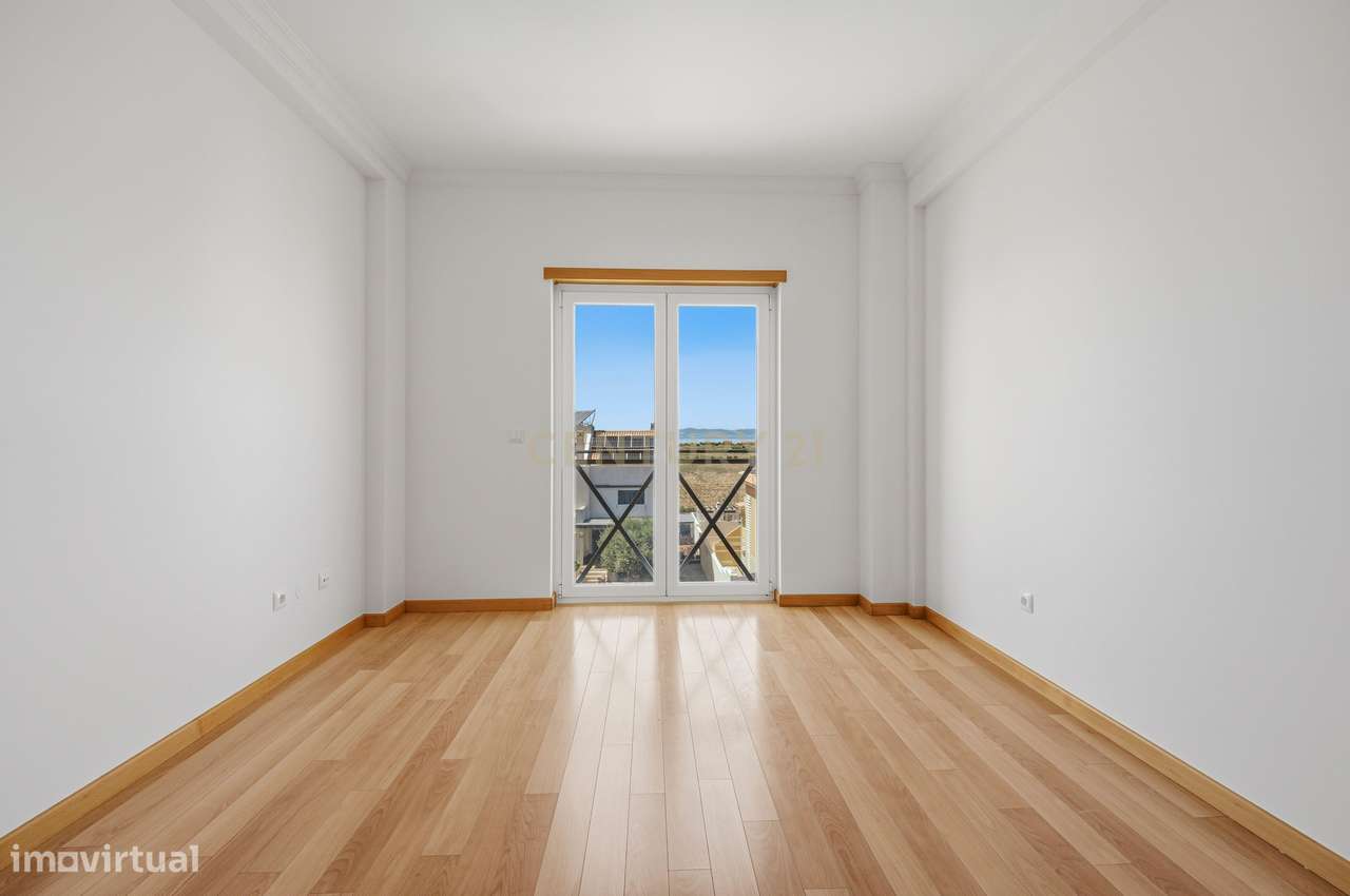 Duplex Exclusivo | 1 Quarto + 3 Suites | Terraços | Vista Panorâmica s-14