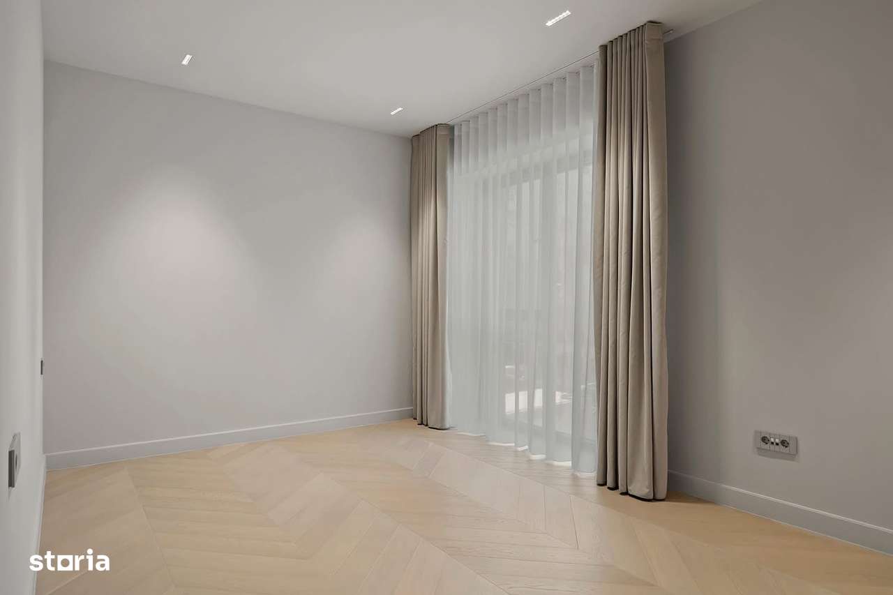 3 camere  | Parc privat 6.000 mp | West Avenue Residence - Imagine principală: 2/15