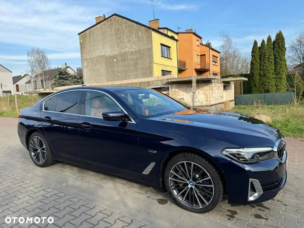 BMW Seria 5 530e Luxury Line sport - 36