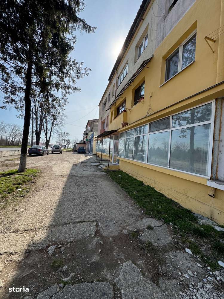Spatiu comercial de inchiriat stradal vad foarte bun langa Profi - Imagine principală: 5/8