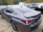 Lexus ES 300h Business Edition - 4