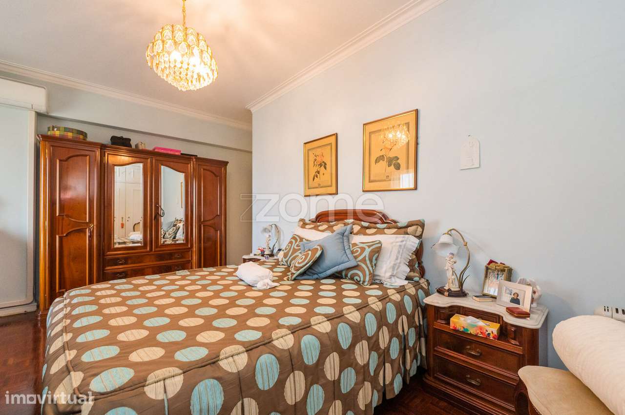 Apartamento T3 de Luxo c/ Vista Panorâmica Exclusiva - Laranjeiras-40