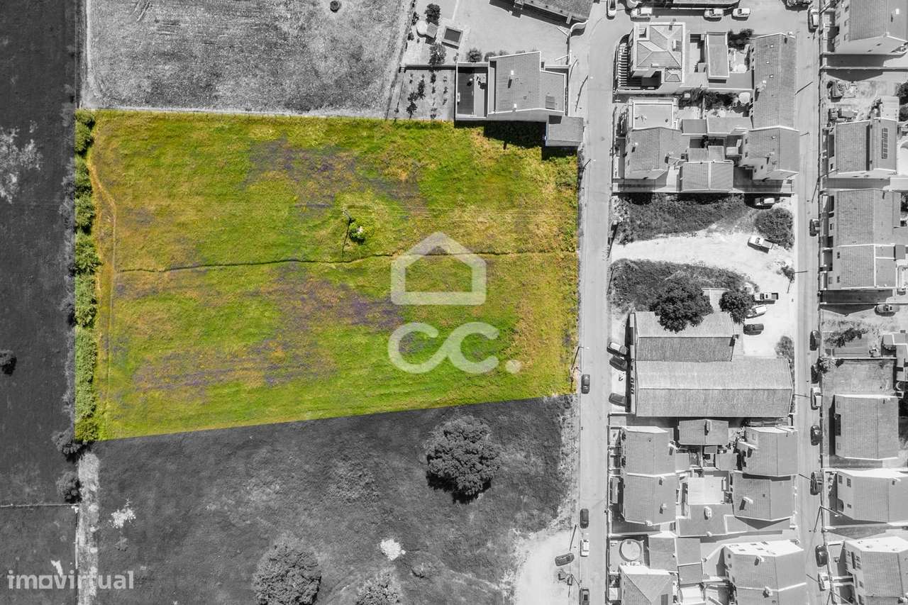 Terreno de 9100m2 c/ viabilidade de construção para 10 Fogos | Canavia - Grande imagem: 2/10