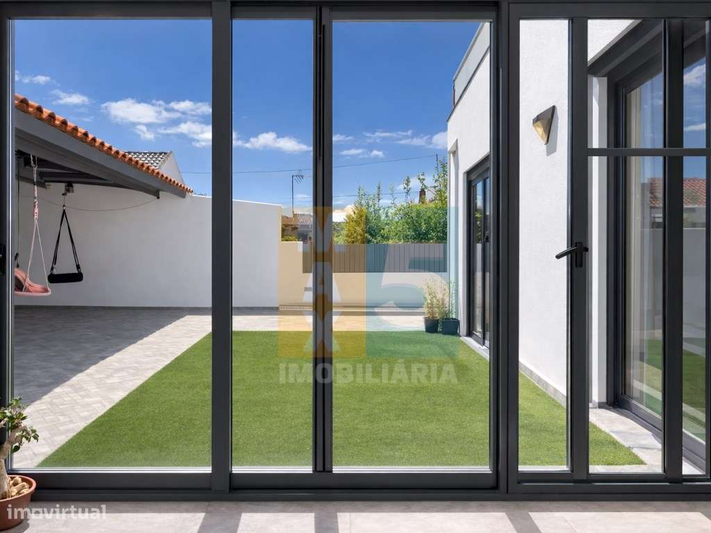 Moradia com 2 terraços em zona calma - Montijo-2