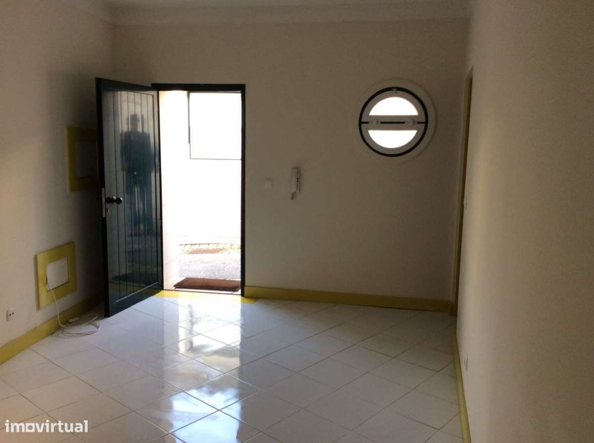 Moradia térrea renovada - Grande imagem: 2/12