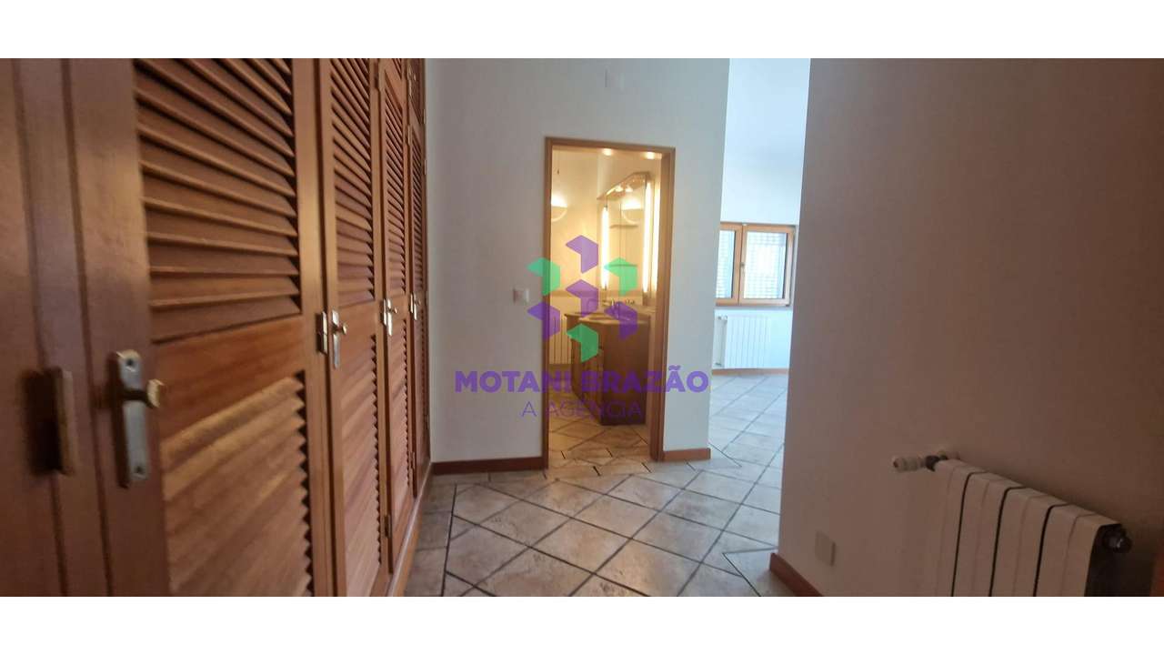 Magnífica Moradia Sesimbra c/Piscina-43