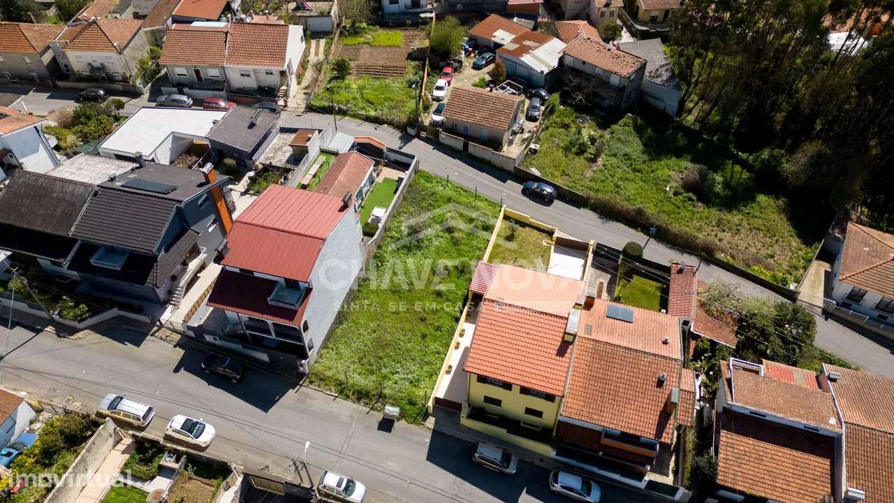 Terreno Urbano, com 325m2, em Gondomar-5