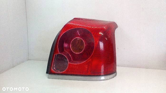 Lampa prawa tylna Toyota Avensis T25 - 7