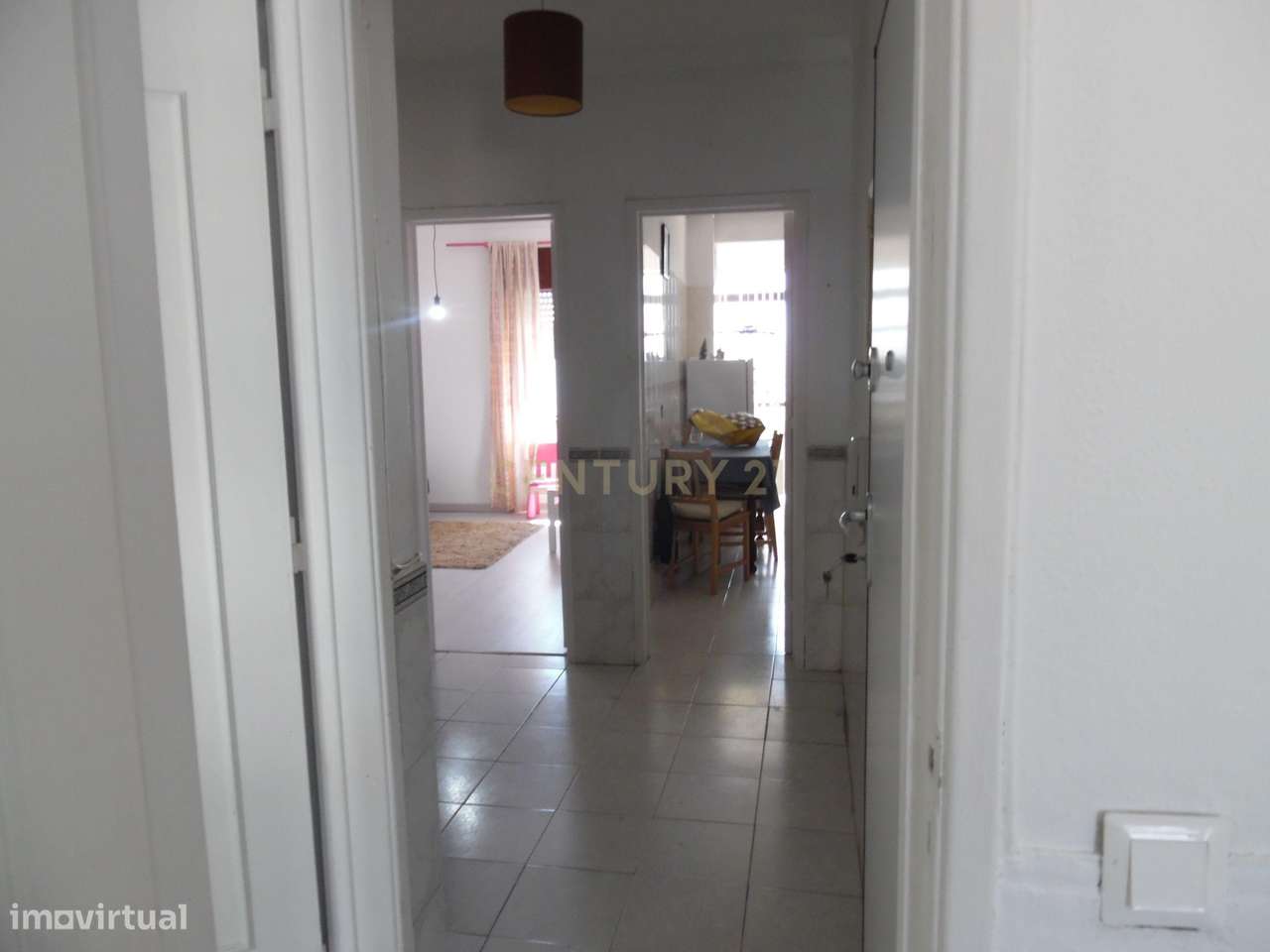Apartamento T2 com Vista Panorâmica em Barreiro-6
