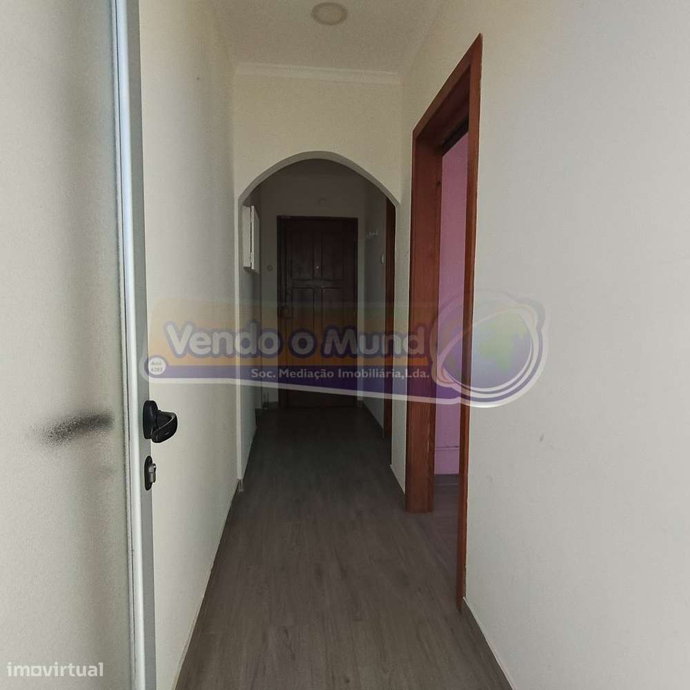 Apartamento T2 em Vila Franca de Xira (VFX123)-11