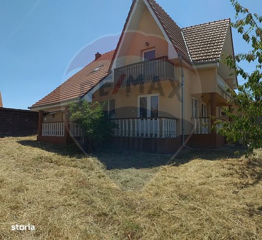 Casă / Vilă cu 5 camere de vânzare-1
