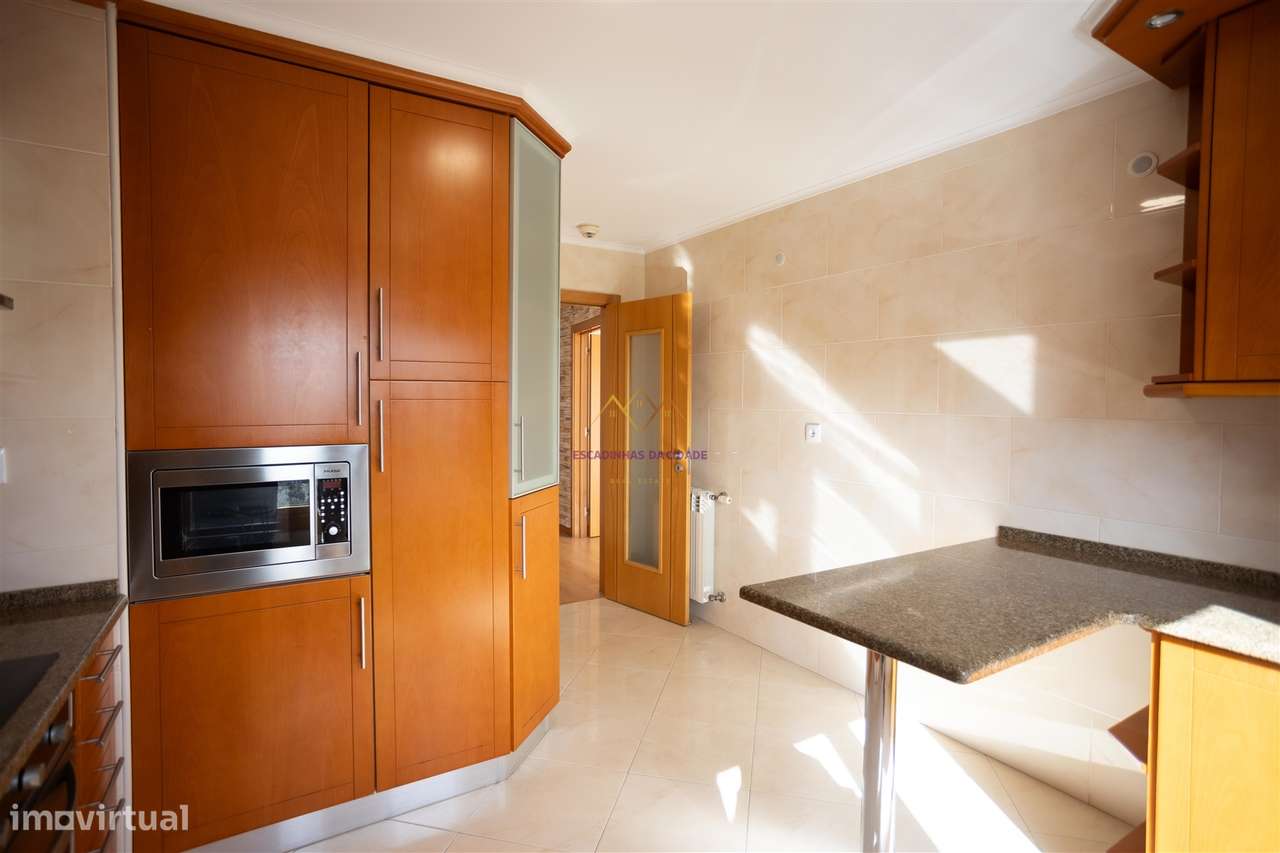 T3 renovado com 2 lugares de estacionamento nas Colinas do Cruzeiro - Grande imagem: 3/18