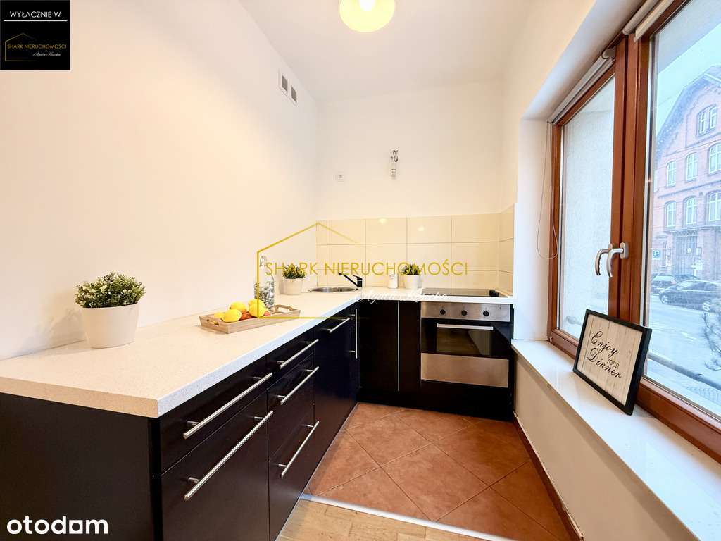 Kawalerka w świetnej lokalizacji + komórka!-6