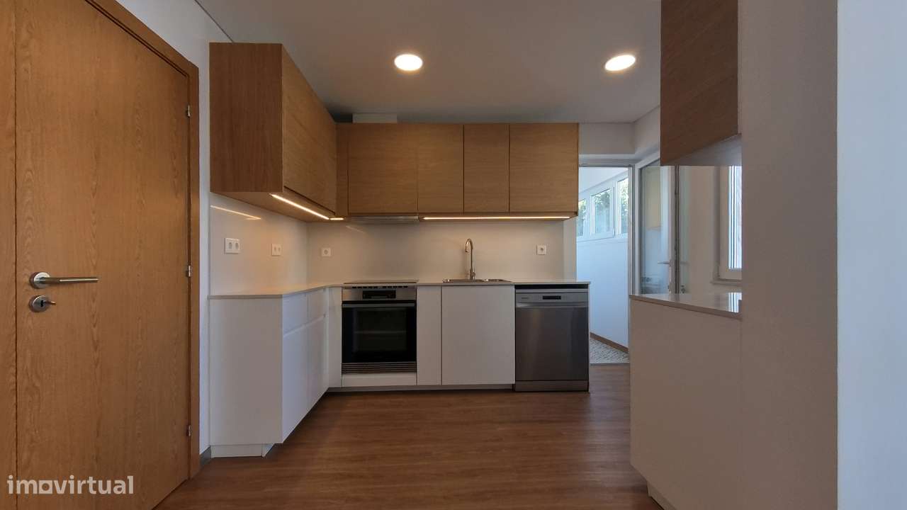 T3 Totalmente Remodelado – Linda-a-Velha (OPORTUNIDADE) - Grande imagem: 5/21