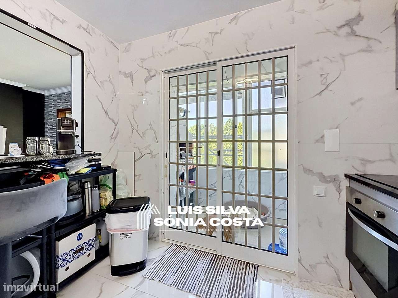 Apartamento T2 com Elevador, Garagem, Parcialmente Remodelado –...-3