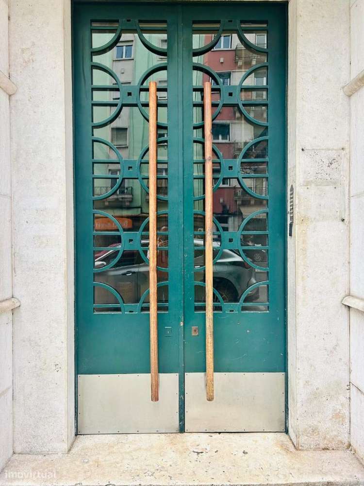 Prédio Residencial - 14 Fracções-15