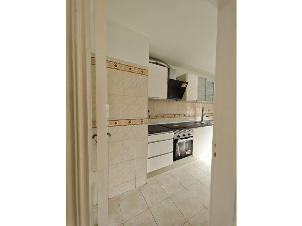 Oportunidade única de apartamento 3 assoalhadas na Tapada das Mercê... - Grande imagem: 3/25