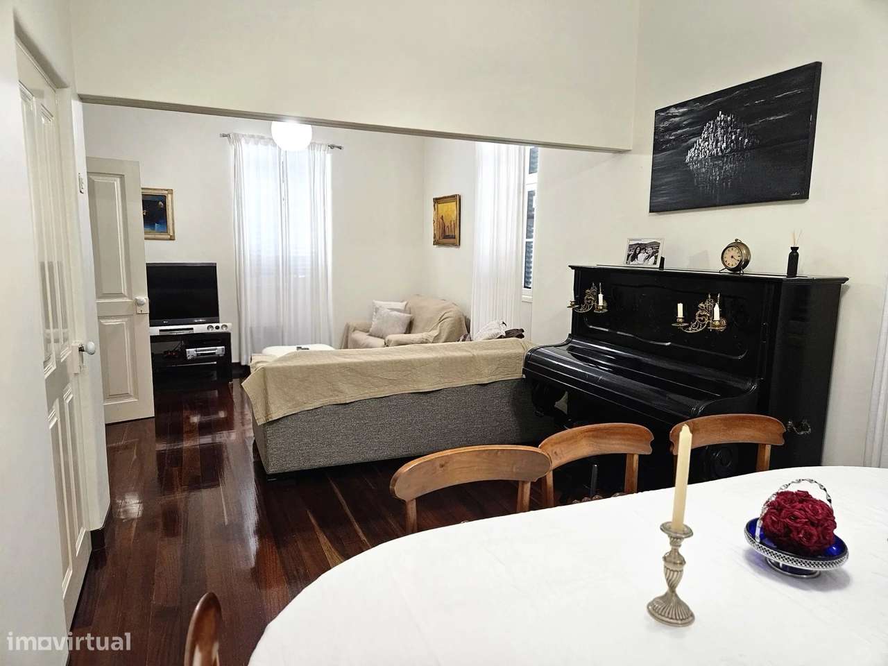 Moradia no Funchal com vista e localização prime! - Grande imagem: 5/14