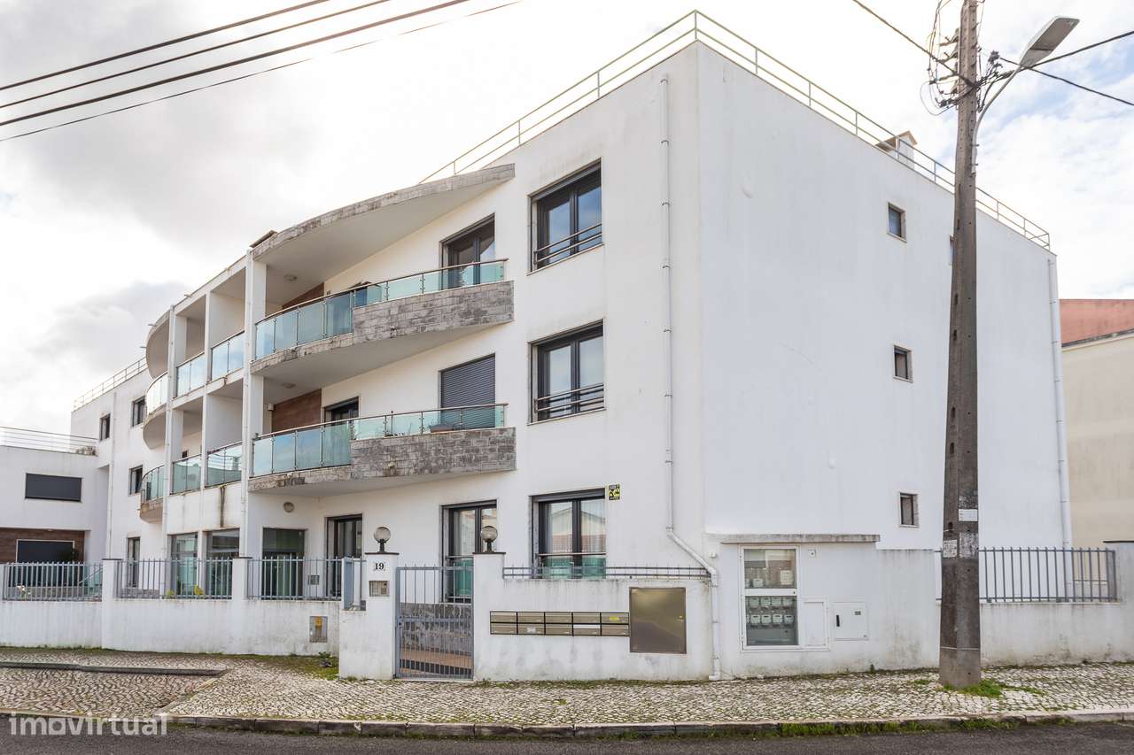 Apartamento T3 em Condomínio Privado – Abrunheira-35