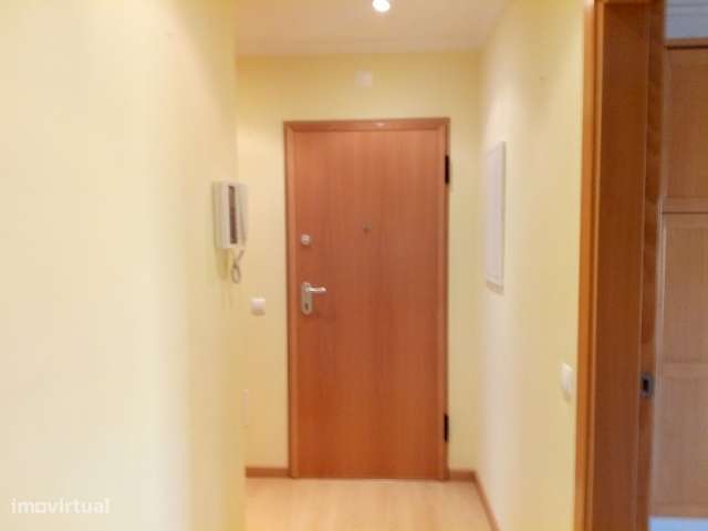 Apartamento t2+1 Duplex bem Localizado no Cartaxo-5