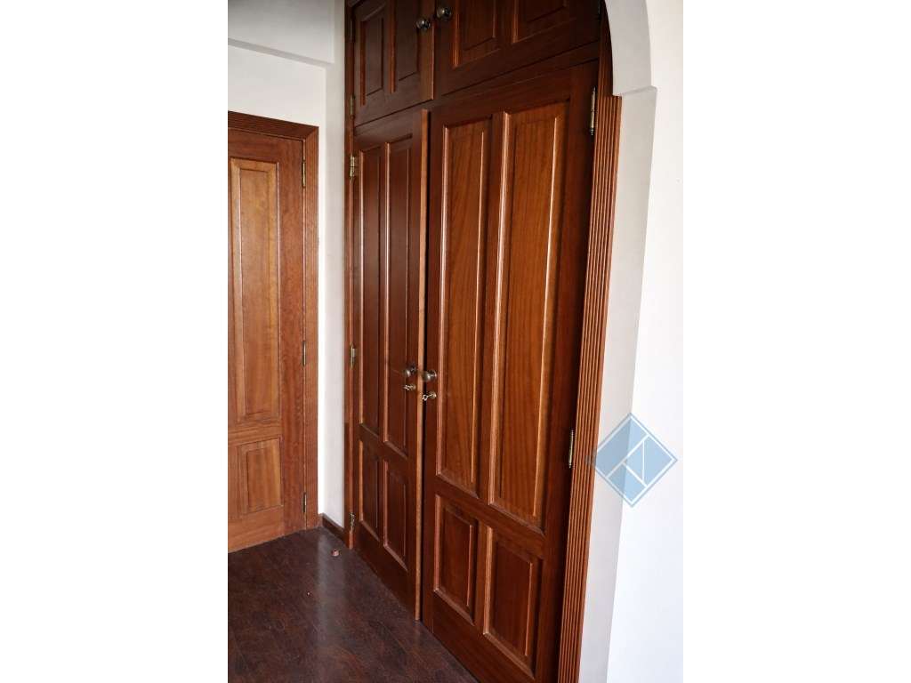 T4 no Areeiro | 180 m², Excelente Exposição Solar e Garagem Box + L...-15