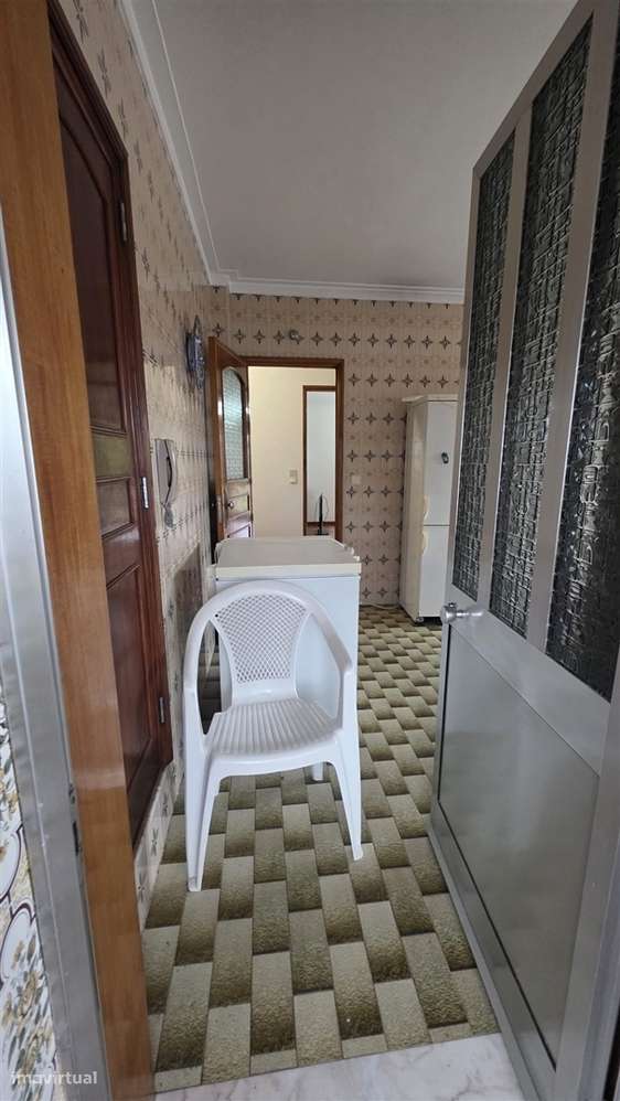 Moradia T3, de 4 frentes, em Arcozelo - Oportunidade Única!-25