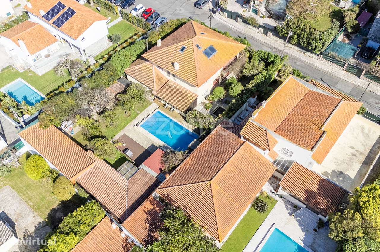 Moradia T5 a 3 minutos a pé da Praia de Carcavelos-36