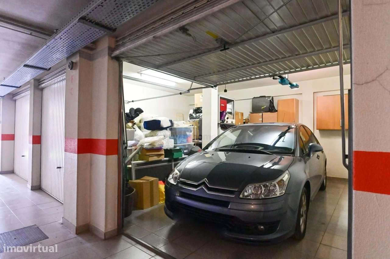 Apartamento T2 | Terraços | Garagem | Condomínio Privado | Manique-22