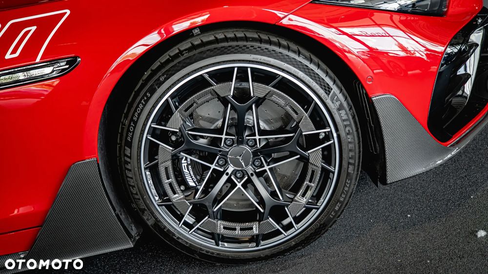 AMG PureSpeed, 1 z 250 szt., 4.0 V8 Biturbo, 585 KM, 800NM